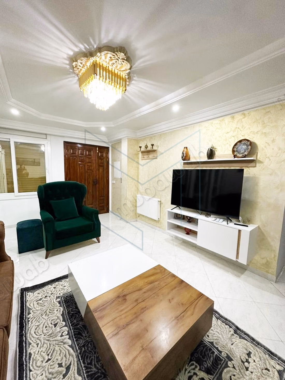 À louer à La Marsa Ville, un étage de villa