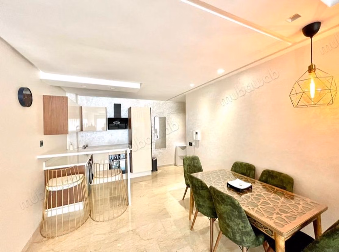 Tres joli studio moderne avec salle sport