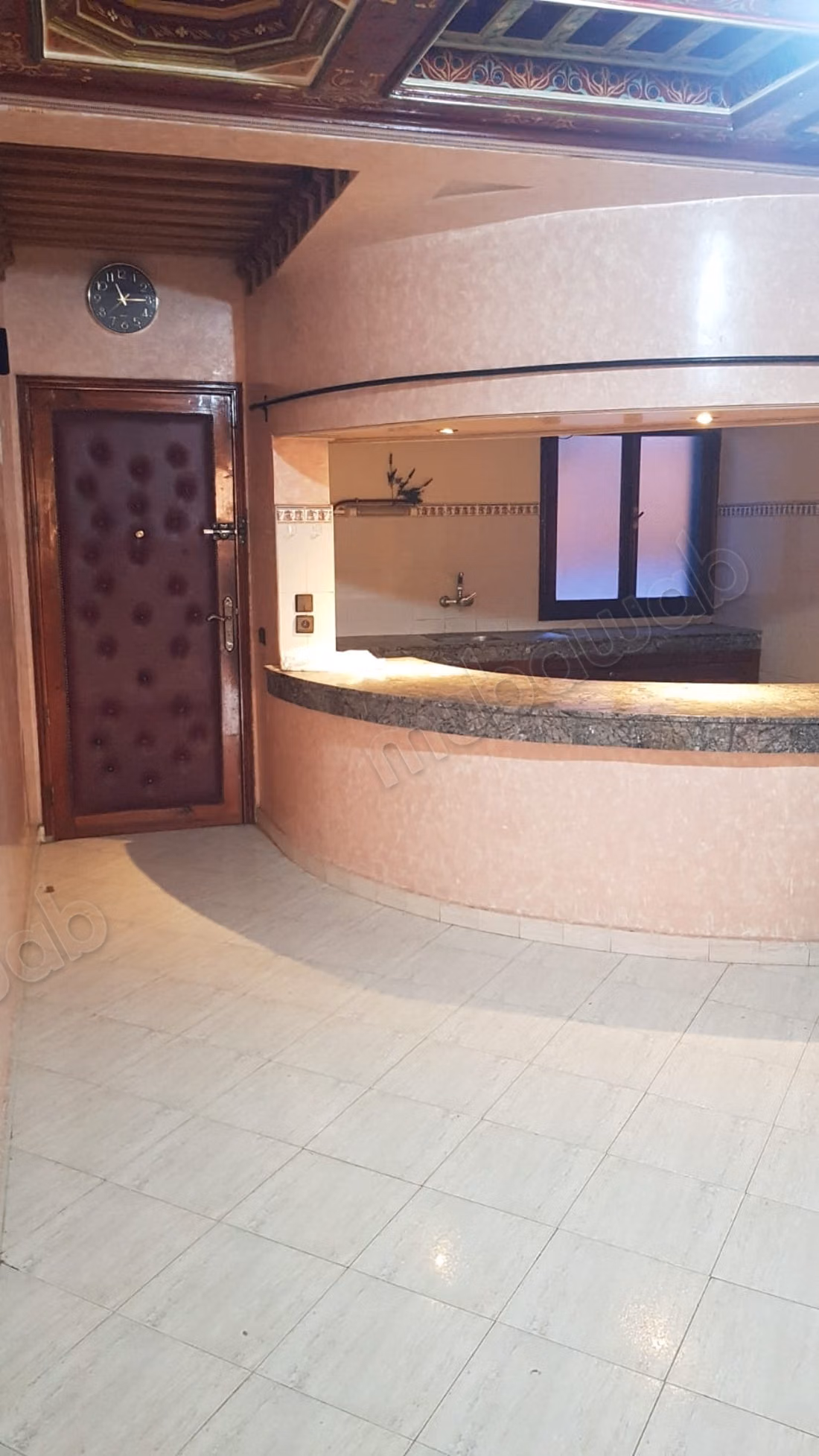 Très bel appartement en location à Ain Mezouar. 2 chambres. Belle terrasse