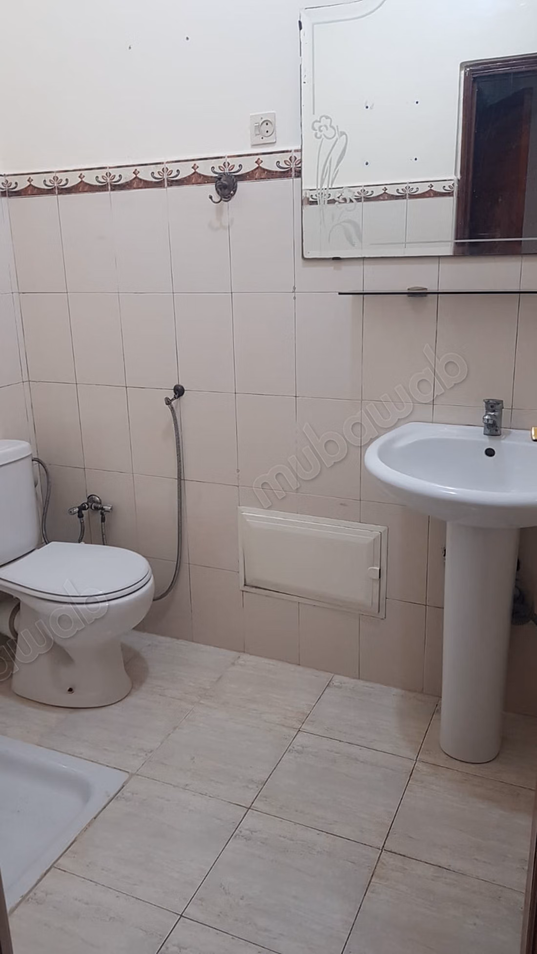Très bel appartement en location à Ain Mezouar. 2 chambres. Belle terrasse