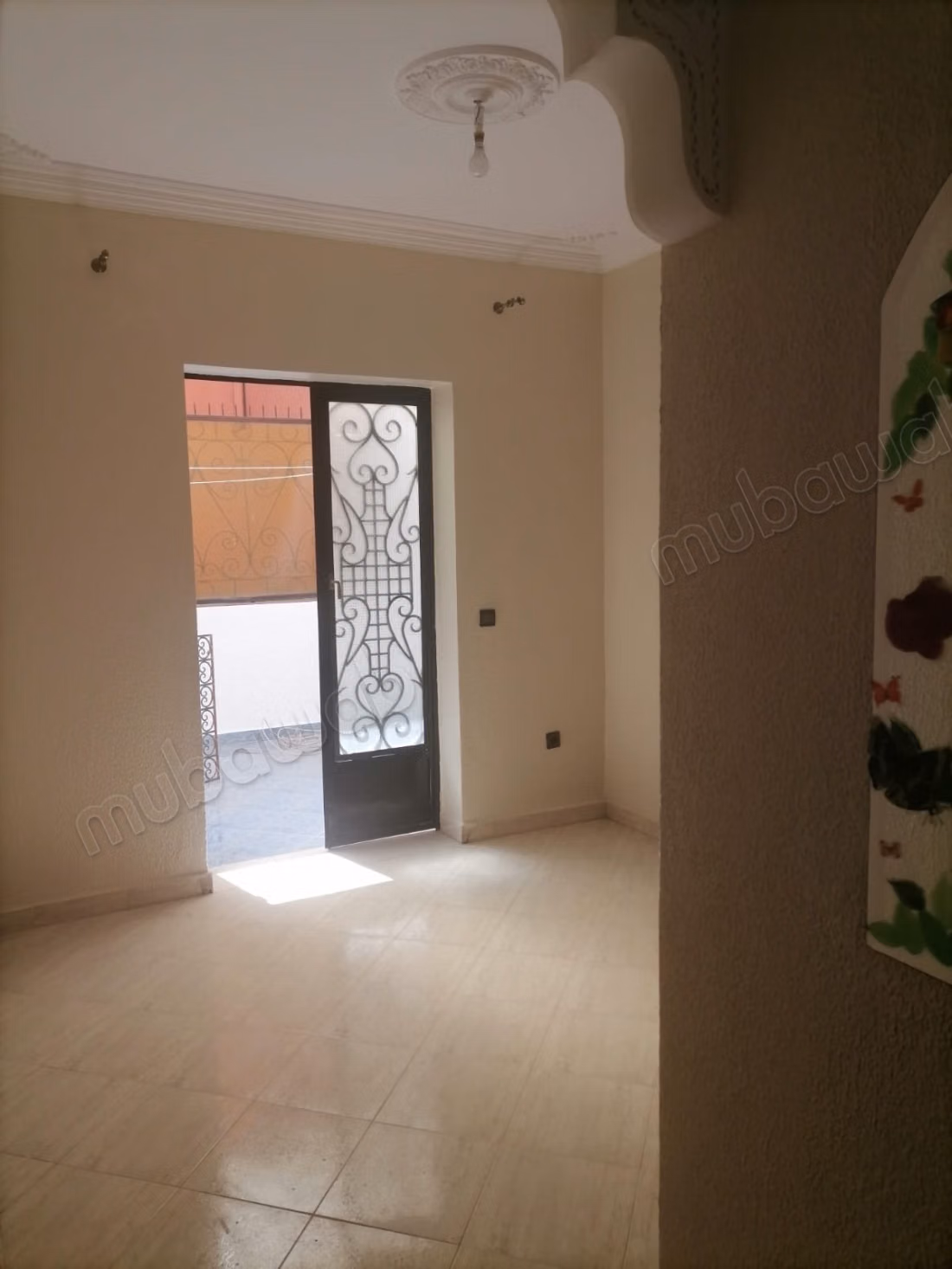 Très bel appartement en location à Ain Mezouar. 2 chambres. Belle terrasse