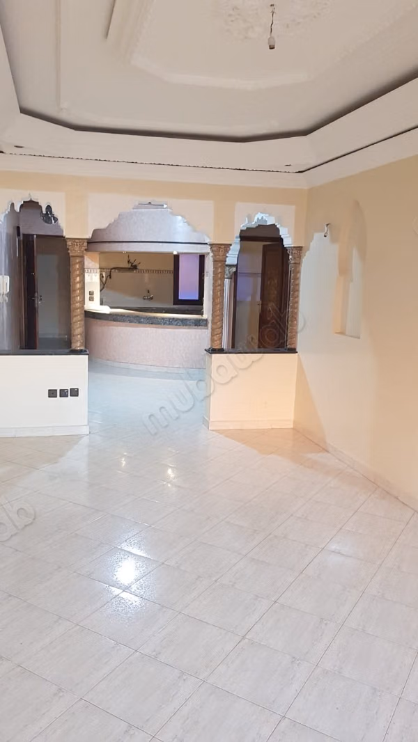 Très bel appartement en location à Ain Mezouar. 2 chambres. Belle terrasse