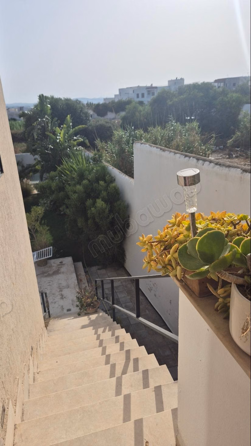 Casa di lusso in vendita a Gammarth Village. 5 camere confortevoli. Aria condizionata e piscina
