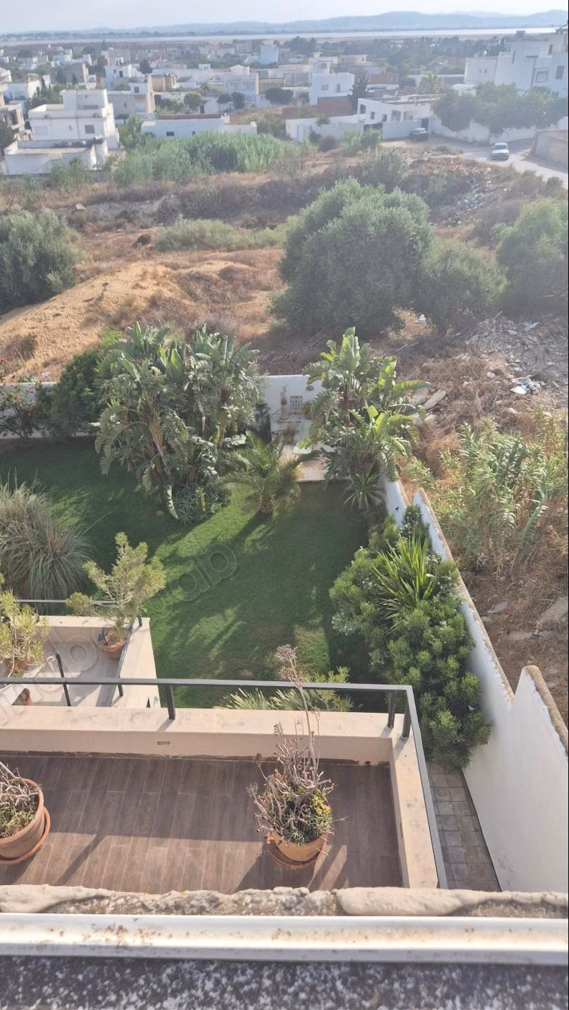 Casa di lusso in vendita a Gammarth Village. 5 camere confortevoli. Aria condizionata e piscina