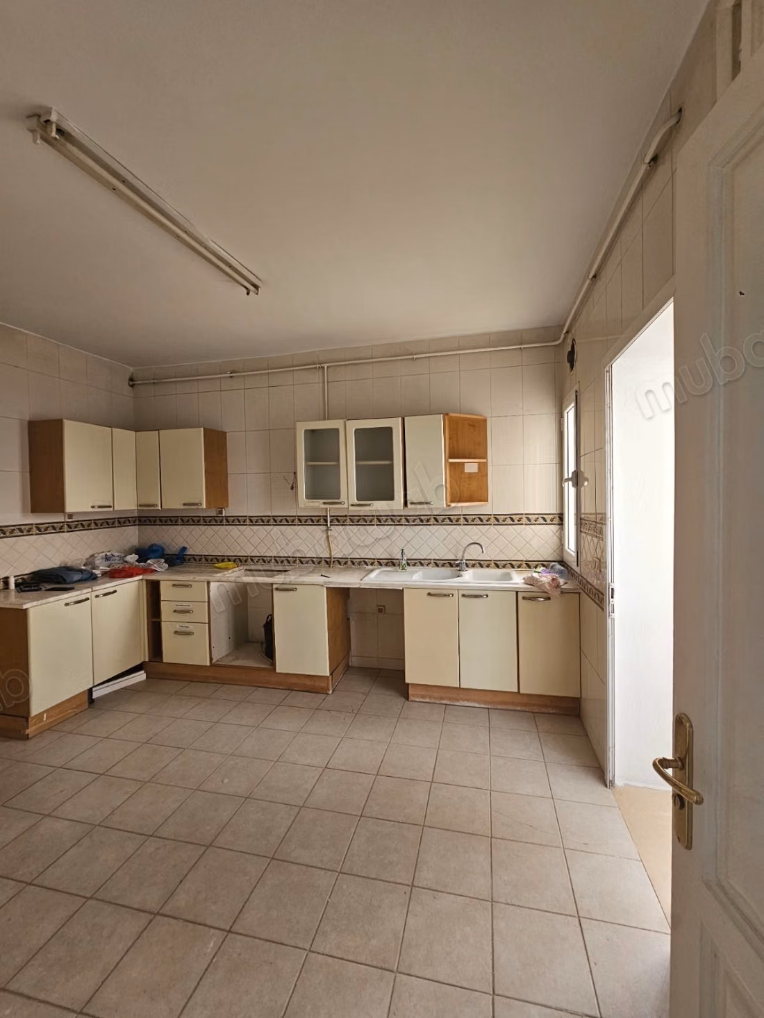 For Rent - Spacious S4 in Ennasr 2