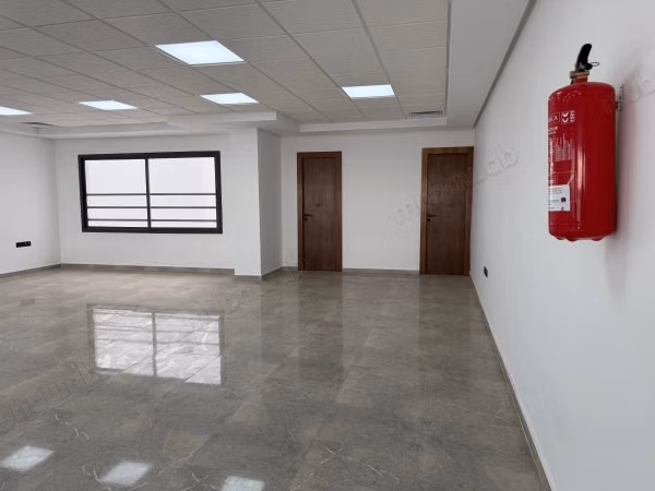 Bureau 10 de 108 m2 a louer 
oulad mtaa 
temara