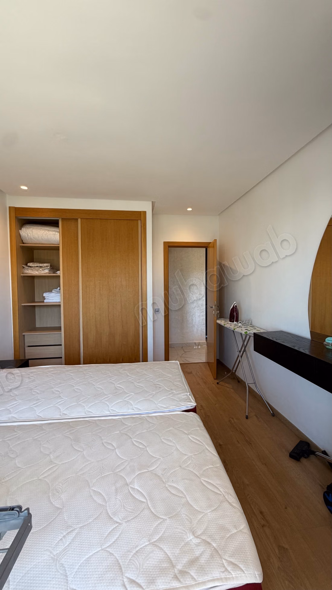FOR RENT: Stunning sunny apartment with pool