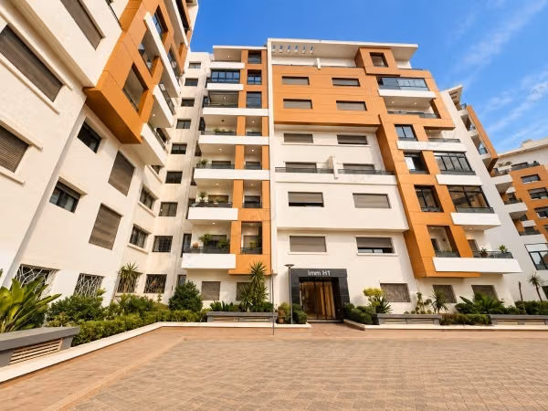 For long-term rental, beautiful furnished studio