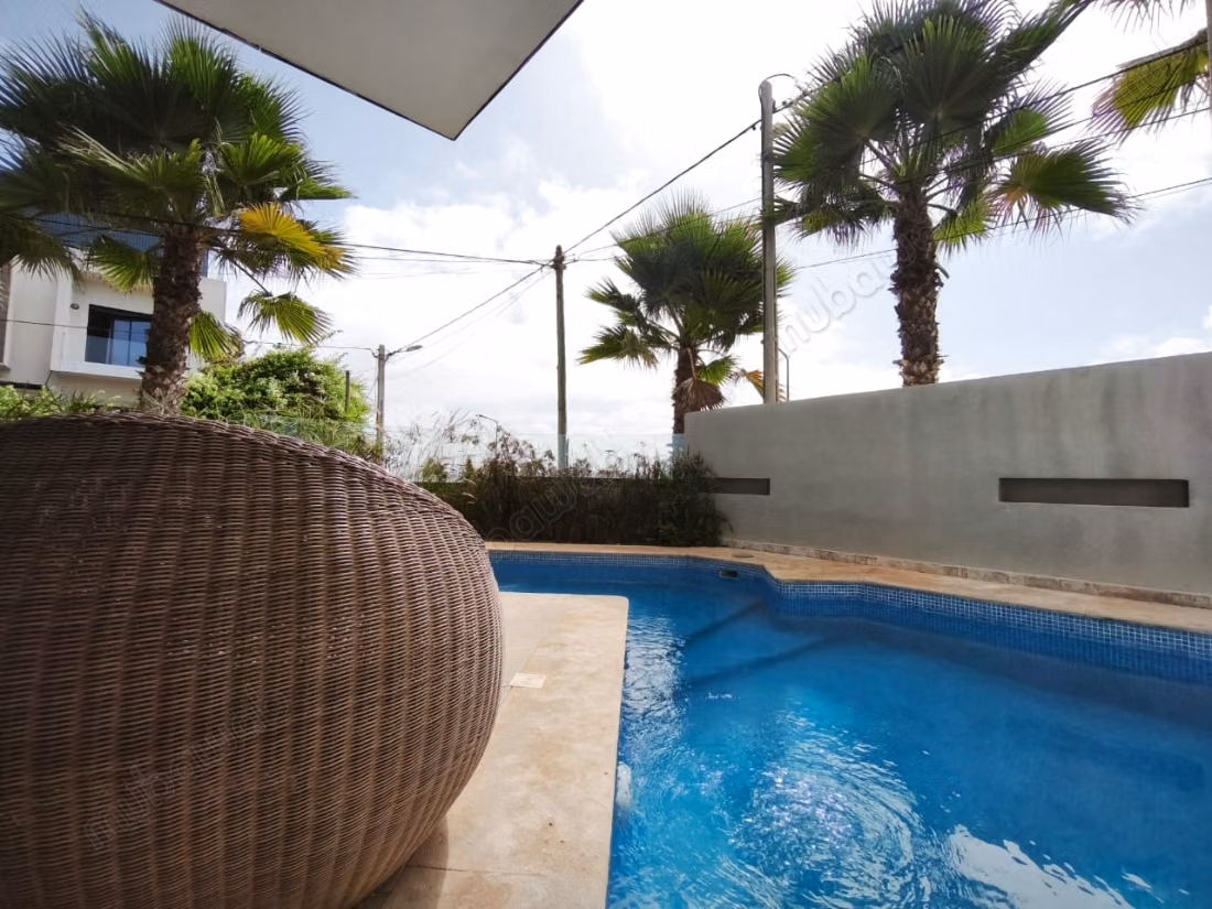 Uitzonderlijke villa te koop met uitzicht op zee