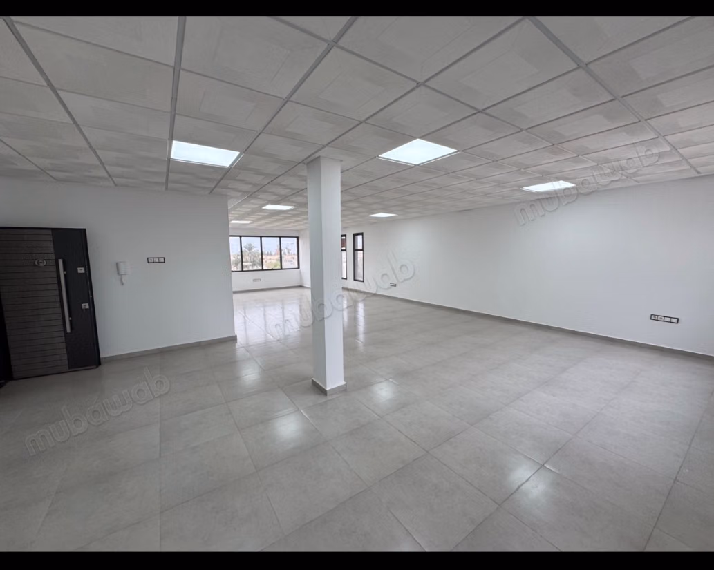 Uffici in affitto. Superficie 74/ 97m²