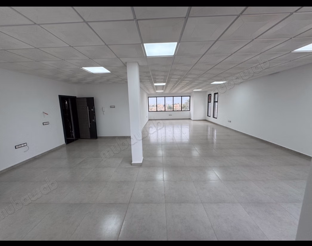 Uffici in affitto. Superficie 74/ 97m²