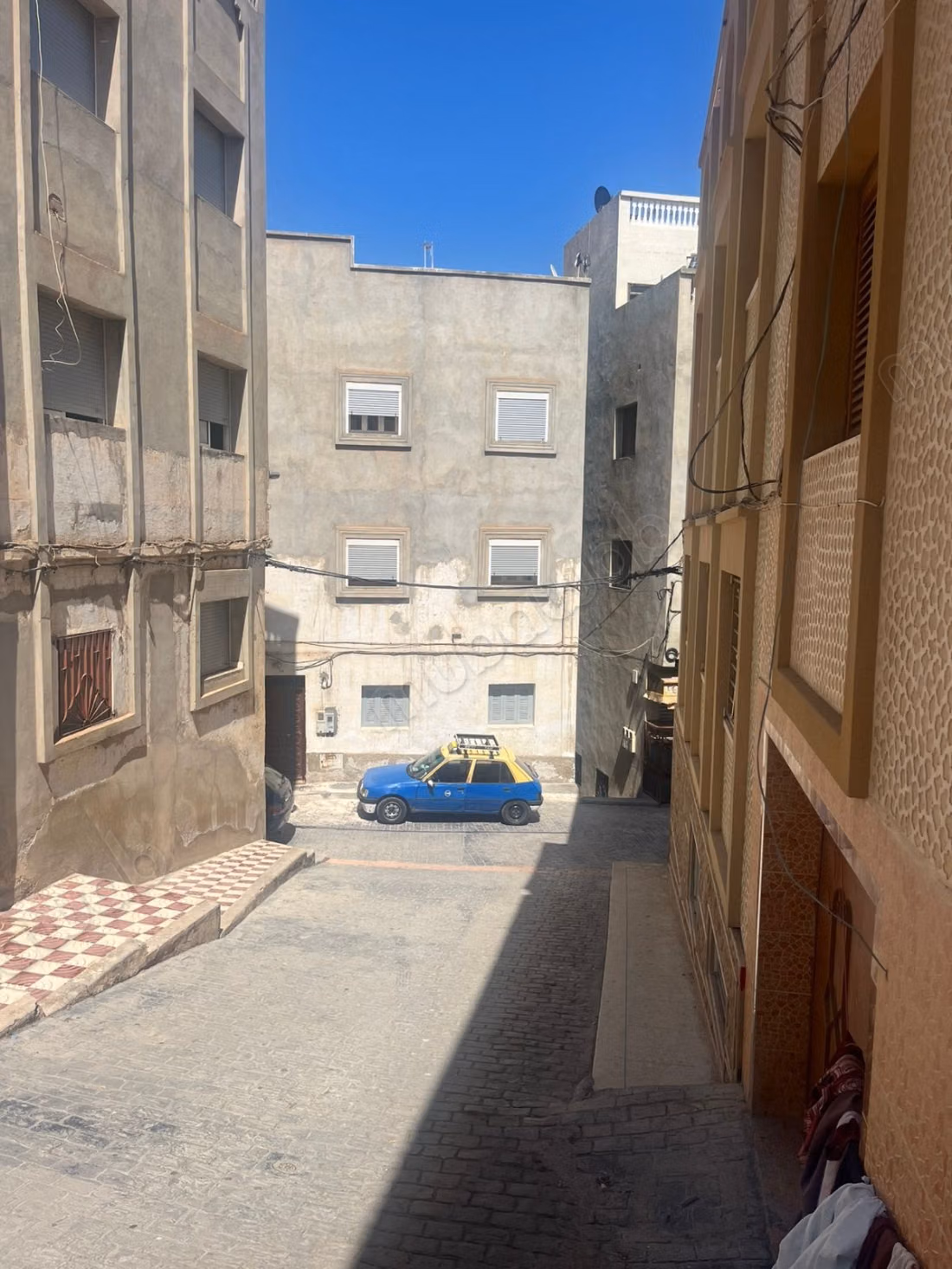 Appartement familial meublé a louer 
al hoceima
