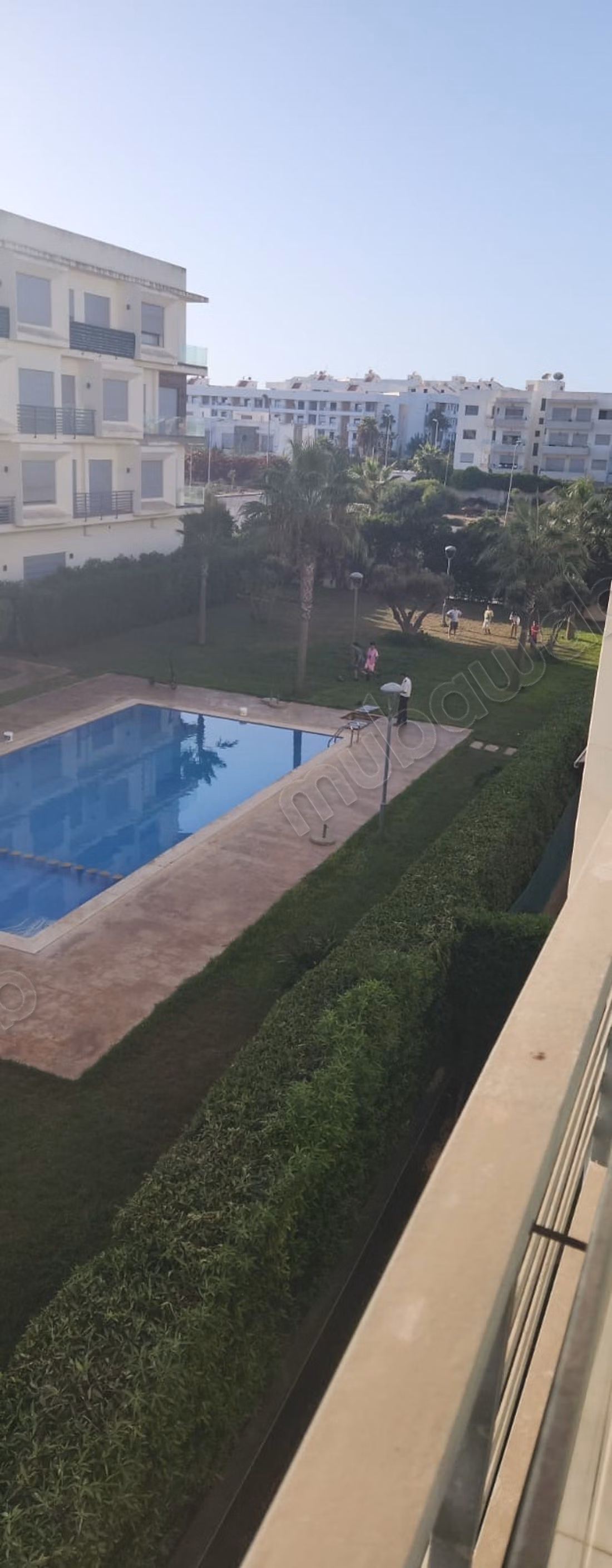 Très bel appartement en location à Dar Bouazza.
Surface de 145 m².
Bien meublé