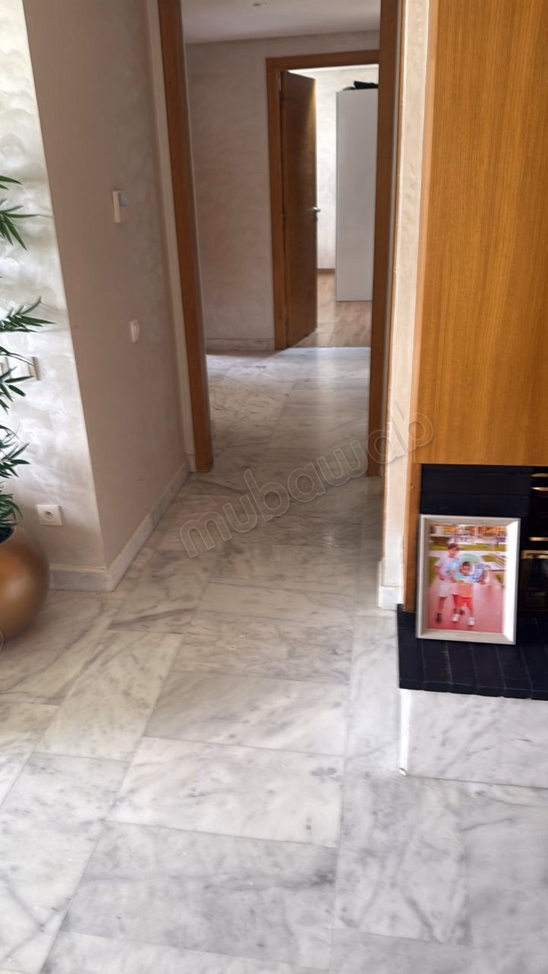Zeer mooi appartement te huur in Dar Bouazza. Oppervlakte van 145 m². Goed gemeubileerd