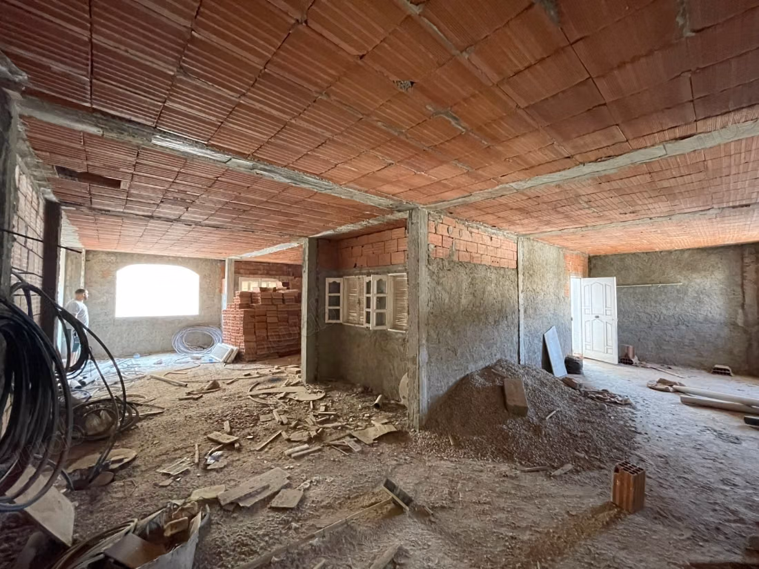 Maison 180m² à La Soukra – RDC 
étage