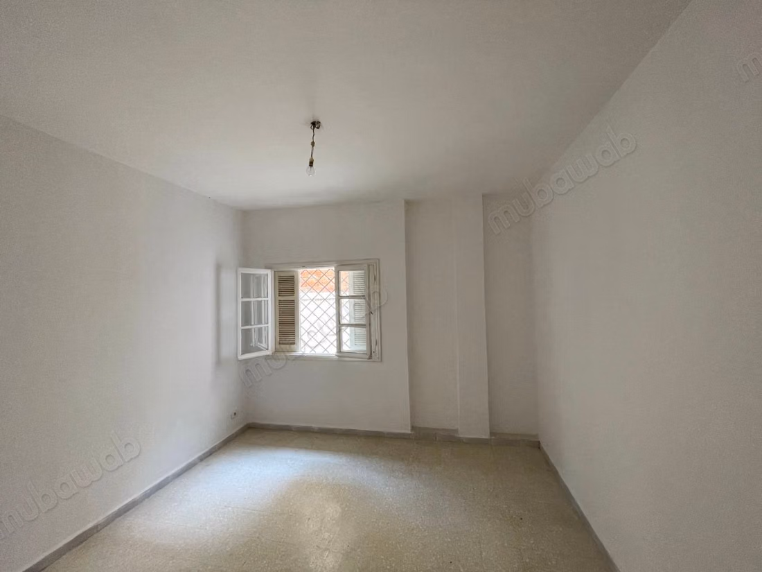 Maison 180m² à La Soukra – RDC 
étage