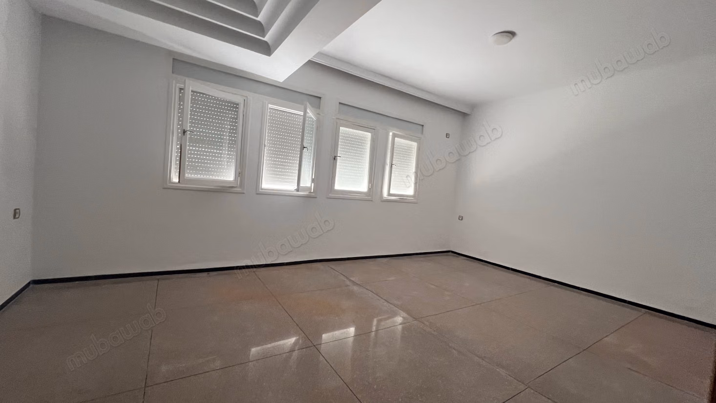 Luxury villa for rent in Les Orangers. 8 large rooms. Traditional lounge and satellite dish system