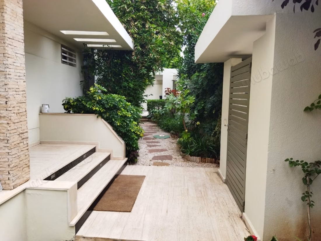 Belle villa meublee moderne