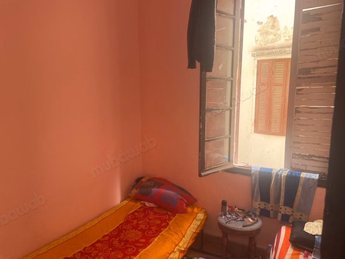 PENSION à vendre à Médina. 8 belles chambres. Vue mer IL A DEUX FASSAD PAPIER C'EST MELIKIYA