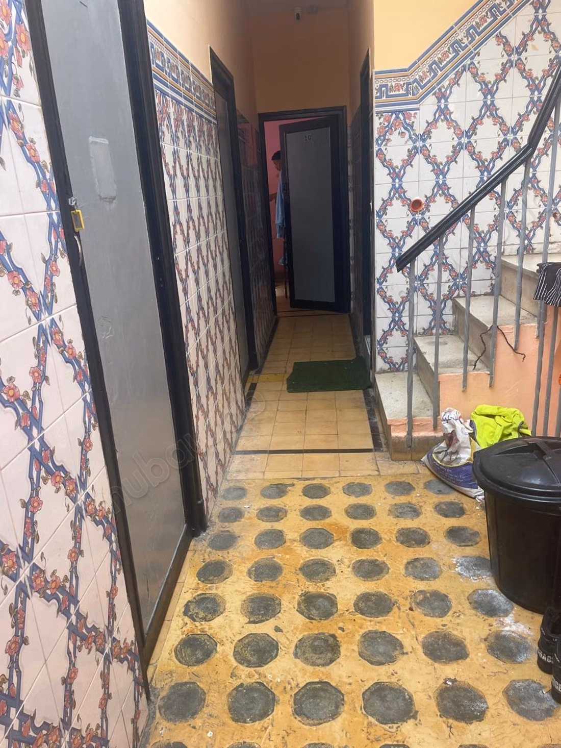 PENSION à vendre à Médina. 8 belles chambres. Vue mer IL A DEUX FASSAD PAPIER C'EST MELIKIYA