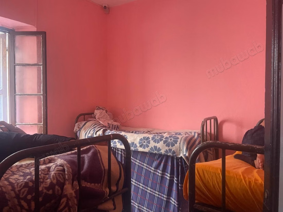 PENSION à vendre à Médina. 8 belles chambres. Vue mer IL A DEUX FASSAD PAPIER C'EST MELIKIYA