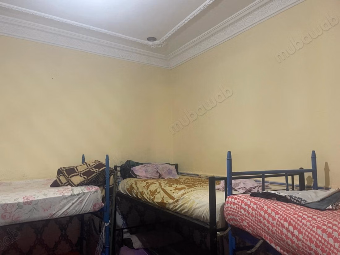 PENSION à vendre à Médina. 8 belles chambres. Vue mer IL A DEUX FASSAD PAPIER C'EST MELIKIYA