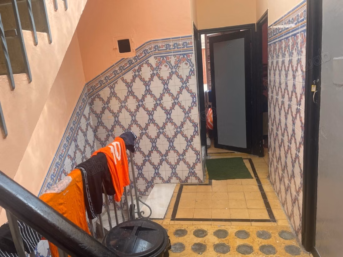 PENSION à vendre à Médina. 8 belles chambres. Vue mer IL A DEUX FASSAD PAPIER C'EST MELIKIYA