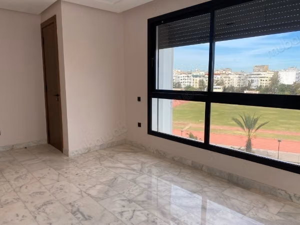 Bourgogne – Boulevard Aïn Taoujtat, mooi appartement te koop
