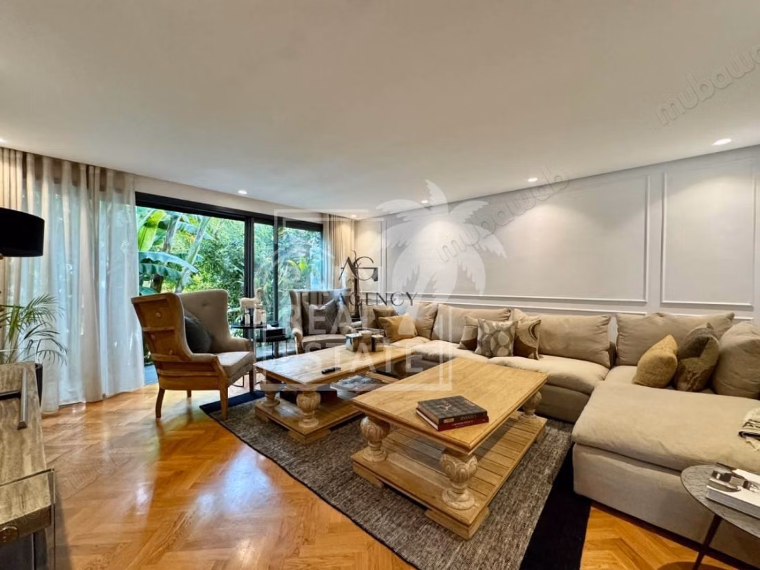 Aïn Diab – Uitzonderlijke Villa te Koop