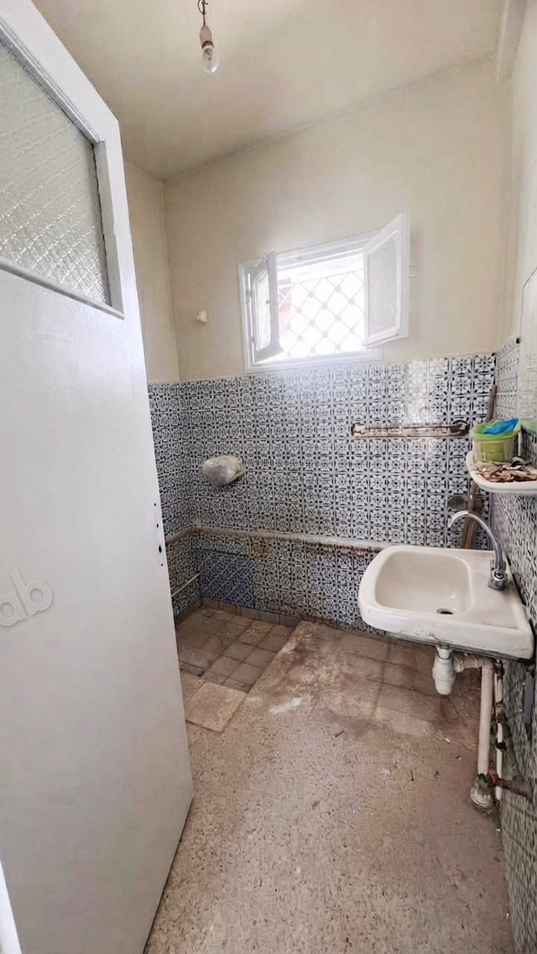 Semi-detached house for sale