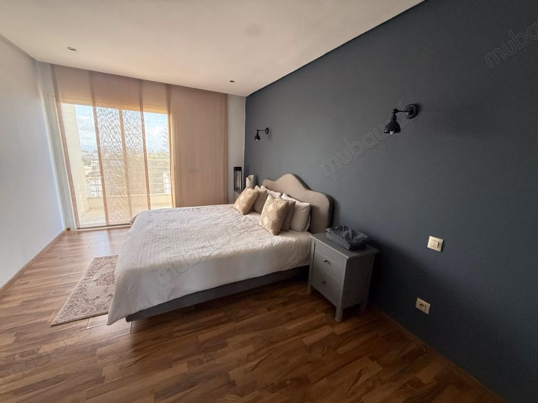 Very nice apartment for rent in Ain Diab. 4 large rooms. Furnished