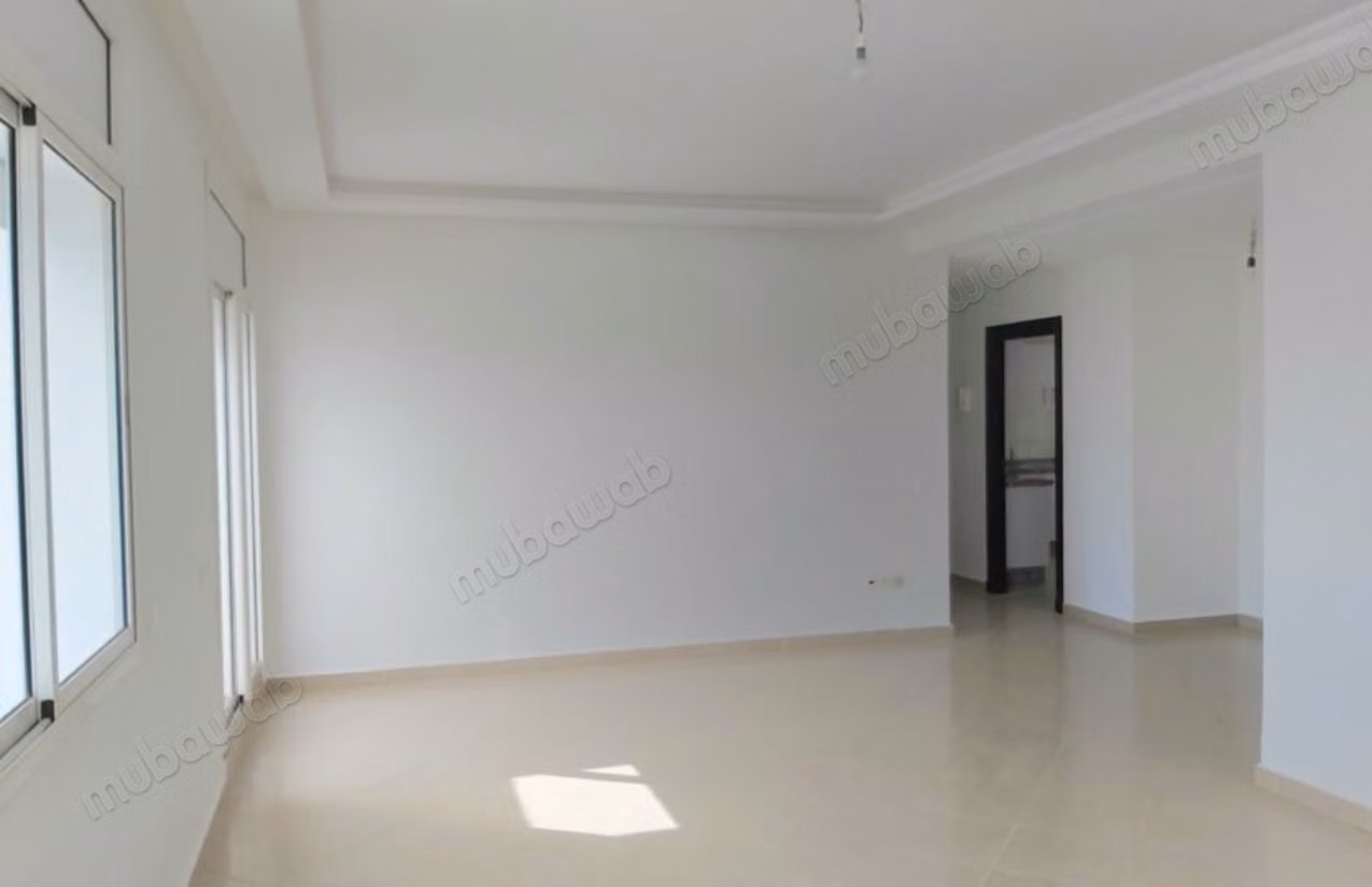 A vendre appartement avec terrasse entierement renove surface 151m² 
route de rabat