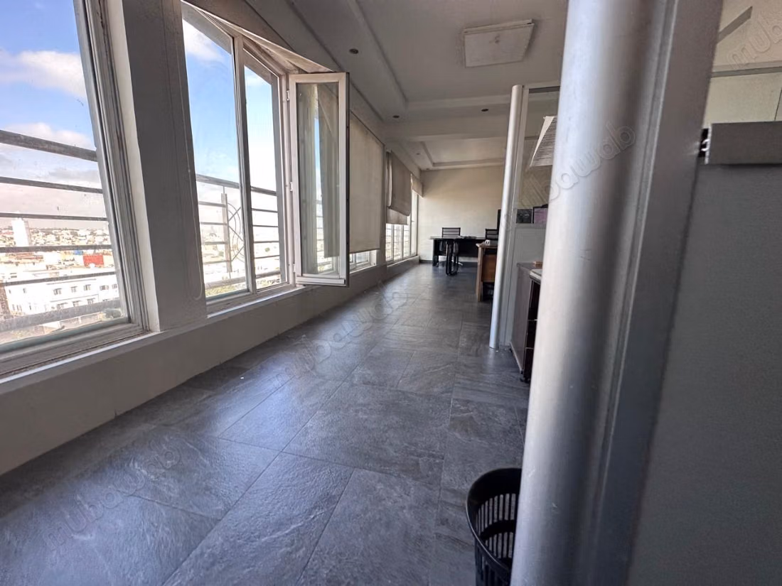 Plateau de 148 m² au 6e étage, Casablanca Titré
