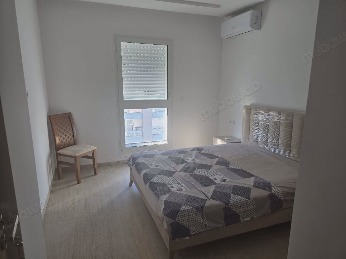 Location saisonnière à Cité El Wafa. 
Surface totale 78 m². 
Porte sécurisée et chauffage central