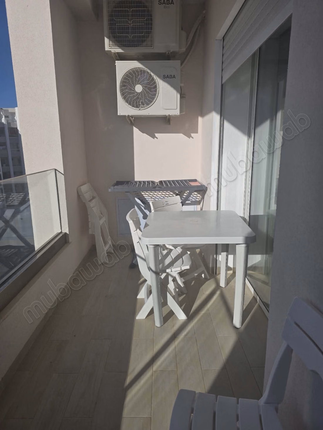 Location saisonnière à Cité El Wafa. 
Surface totale 78 m². 
Porte sécurisée et chauffage central