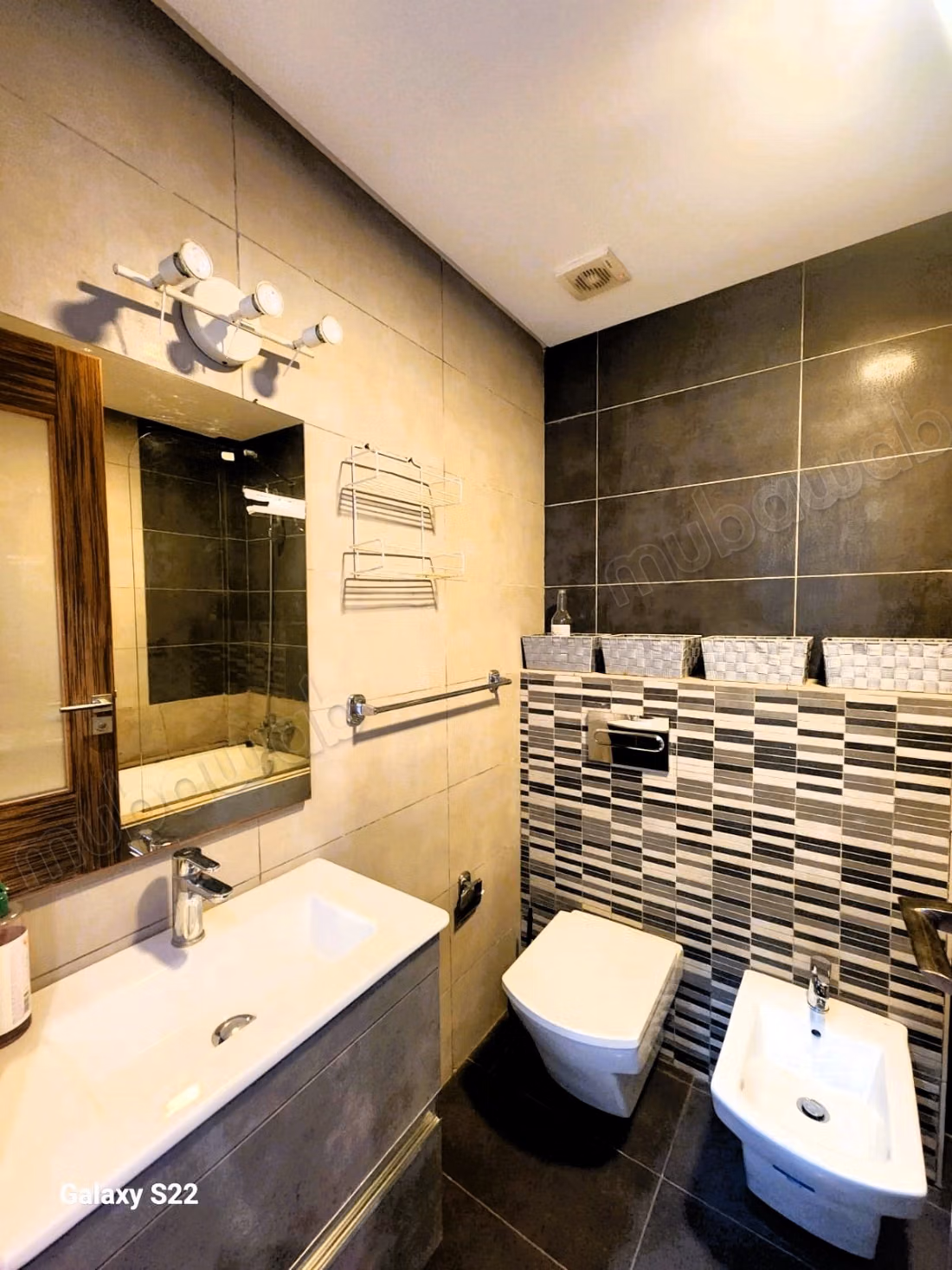 Apartamento de 2 habitaciones salón amueblado de lujo en Bourgogne Ouest