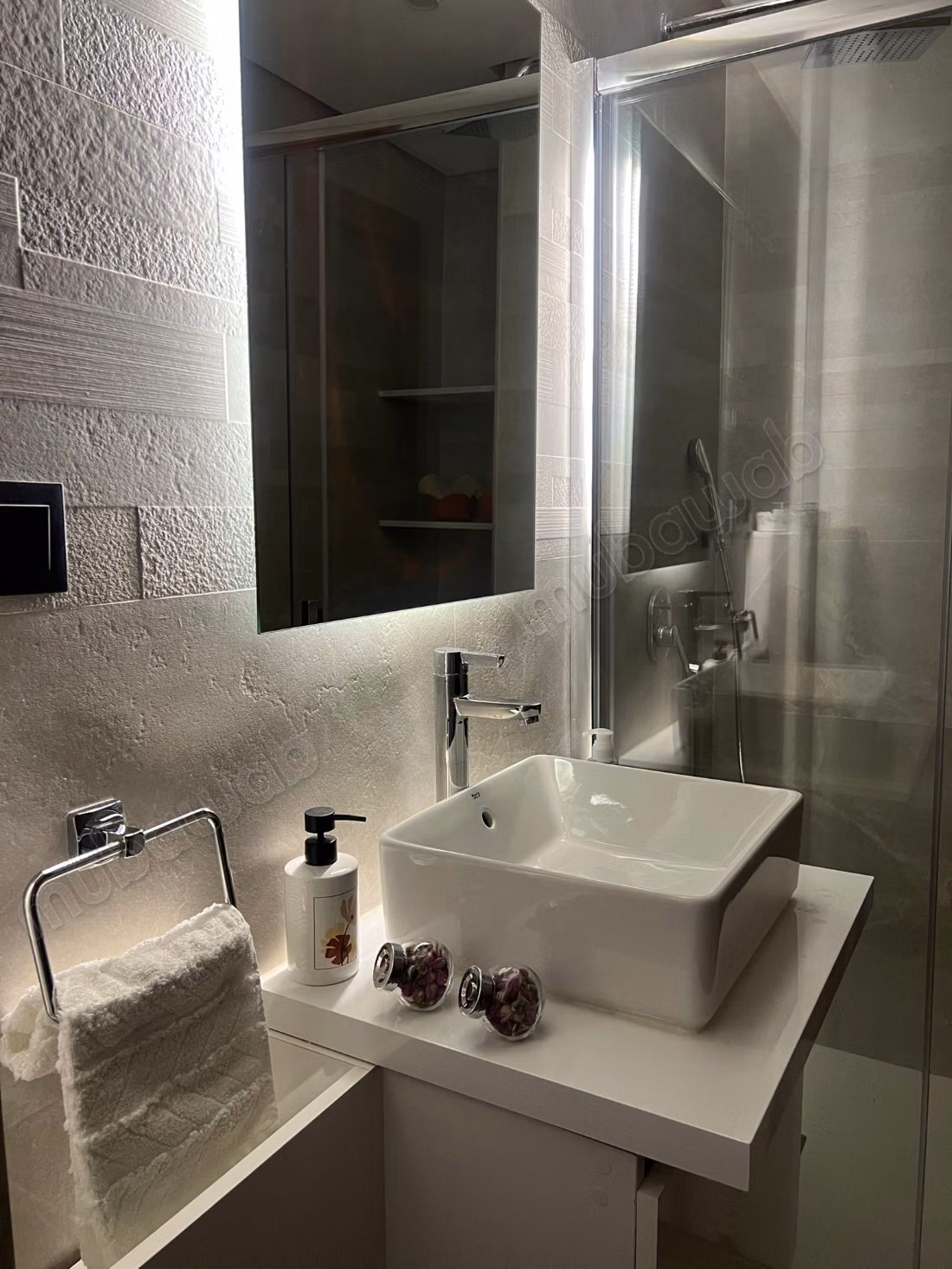 Superbe appartement ensoleillé meublé avec gout