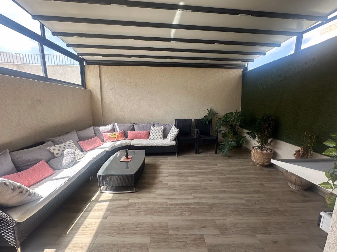 Monolocale in affitto a Oasis. 66 m². Ben arredato