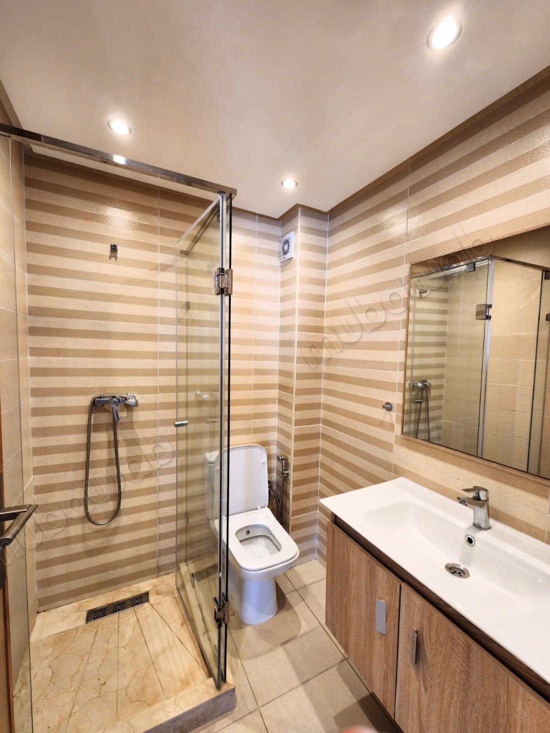 Luxury empty apartment 91m2 in Q France Ville 2 near tram