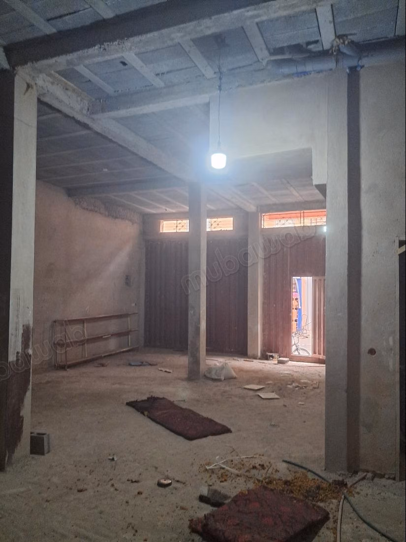 Prachtig huis te koop in Ben Guerir. 2 comfortabele kamers. Groot terras