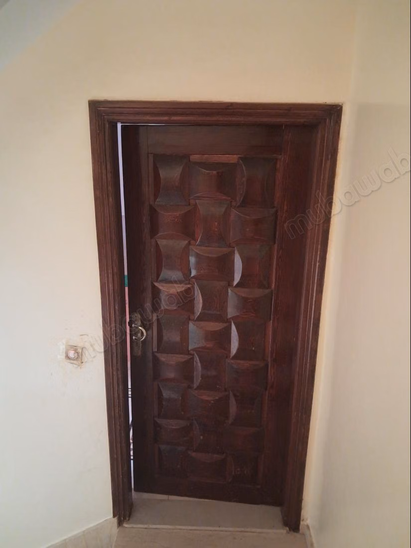 Prachtig huis te koop in Ben Guerir. 2 comfortabele kamers. Groot terras