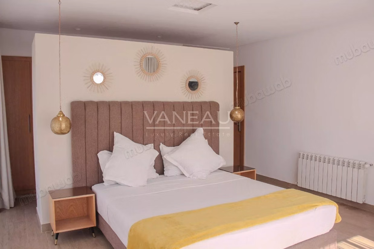 Villa contemporaine isolée collée au golf d'Amelkis