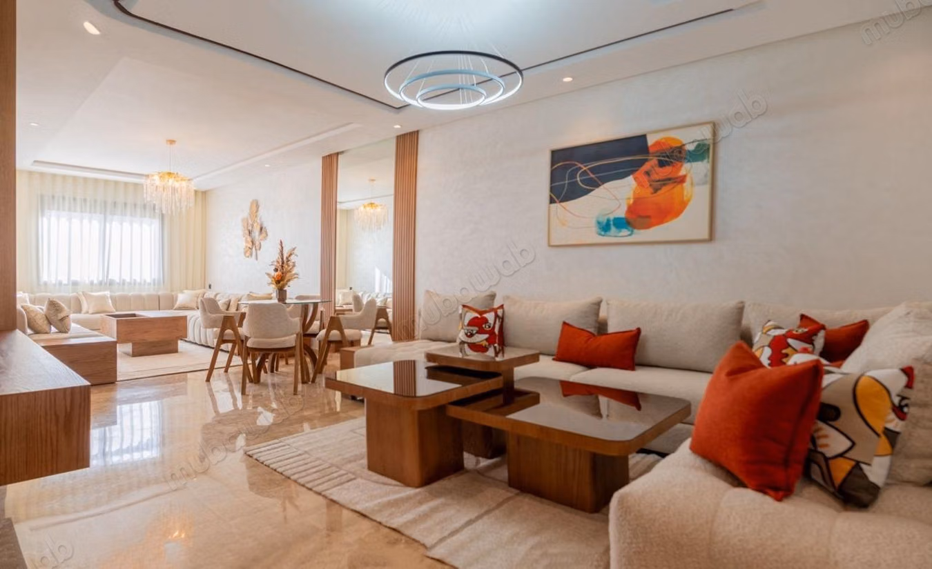 Bel locale commerciale in vendita a Aïn Sebaâ. Superficie di 126 m²