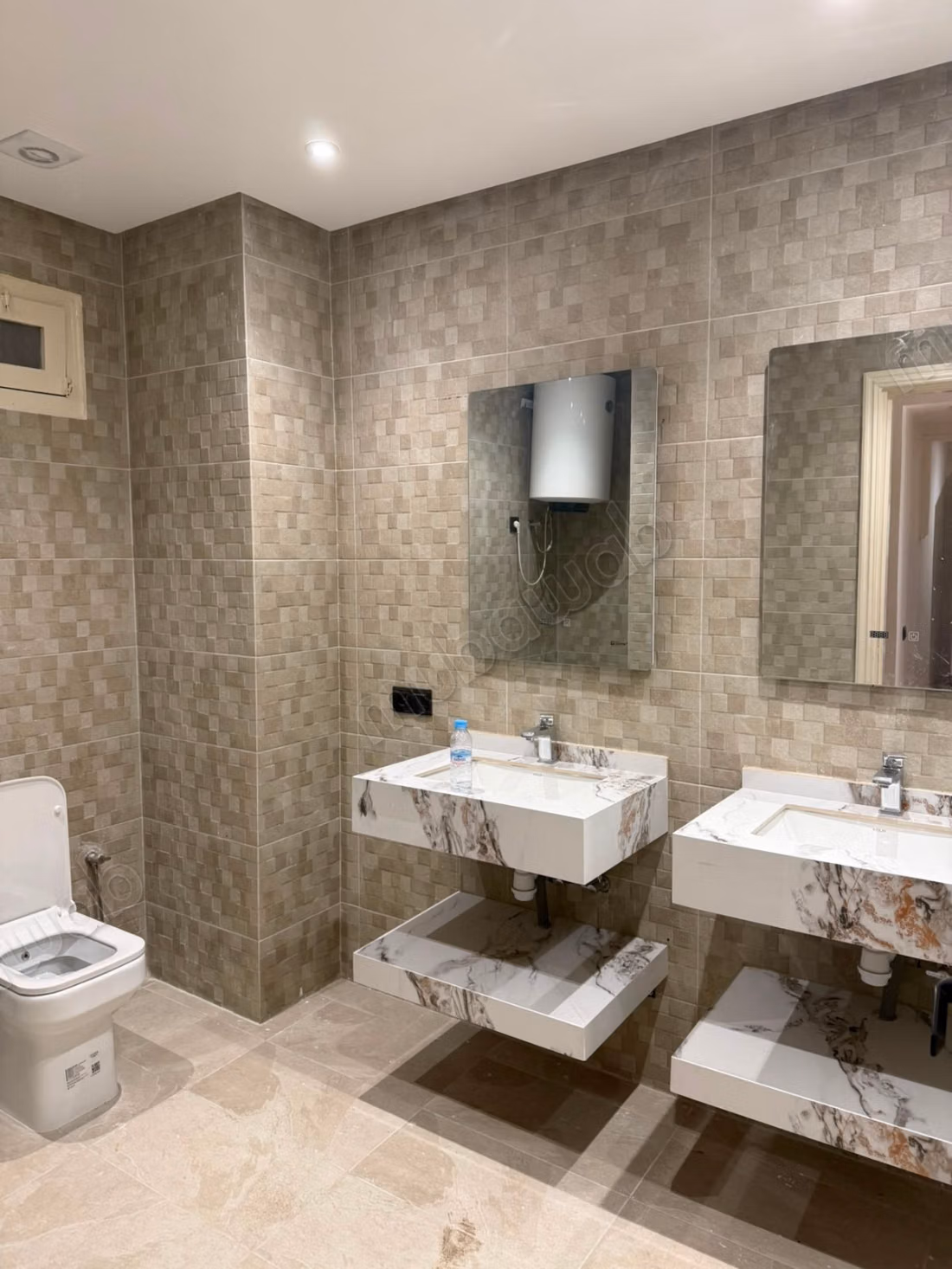 In affitto - 3 camere vuote 200 m² - boulevard d'Anfa