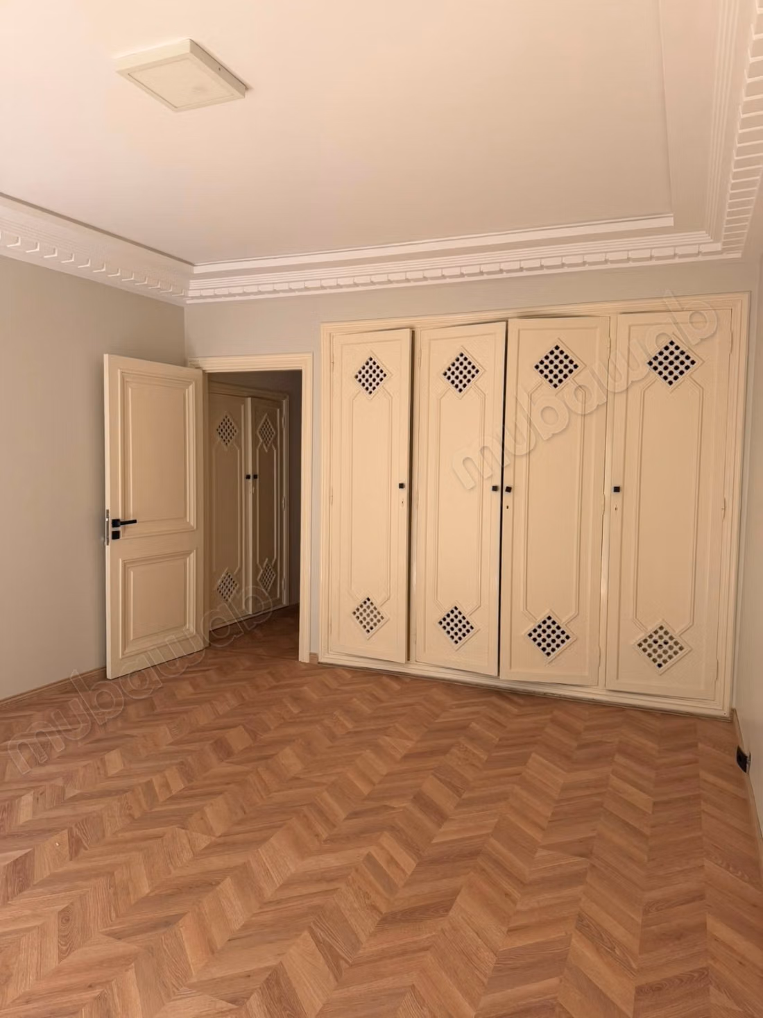 In affitto - 3 camere vuote 200 m² - boulevard d'Anfa