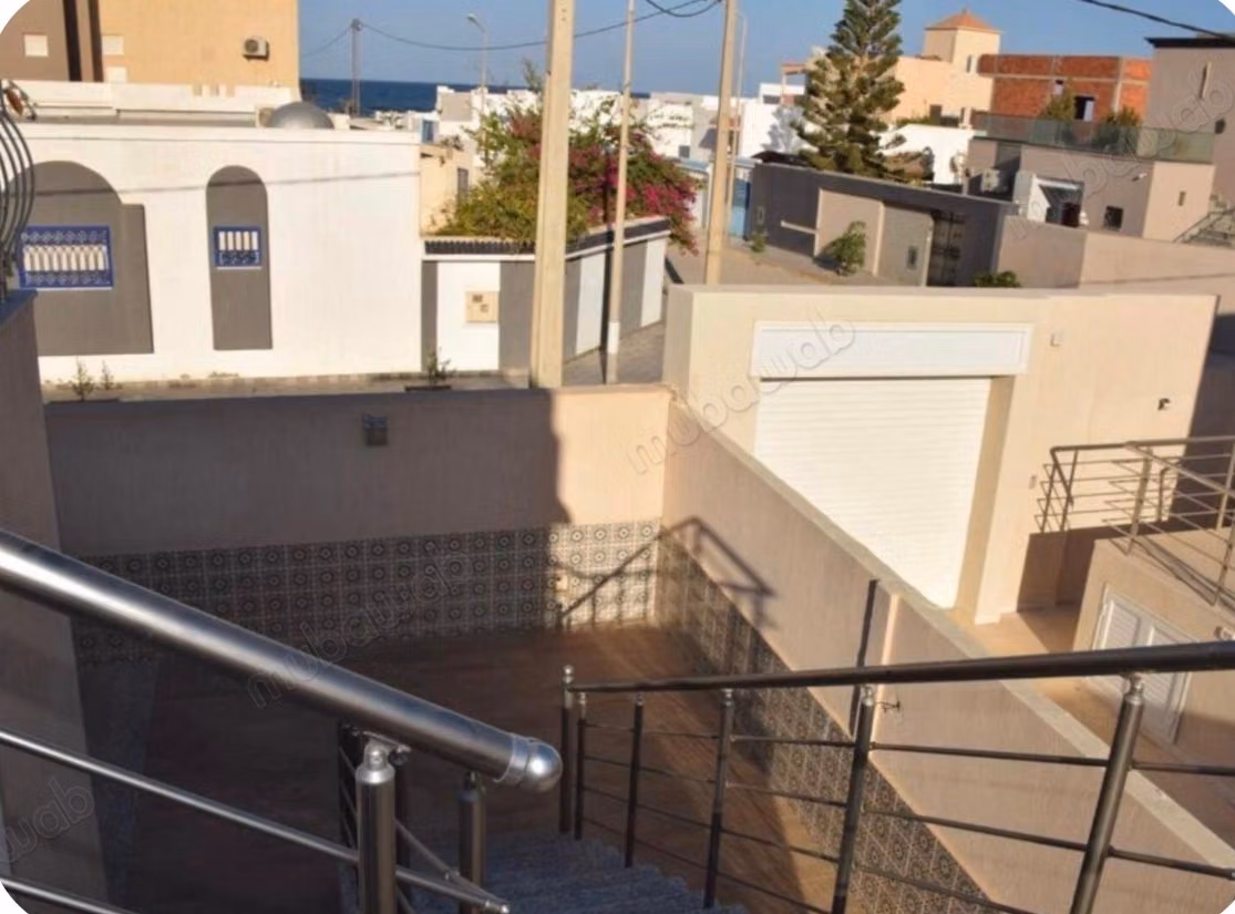 Villa arredata e attrezzata in vendita a El Kazma Gabès