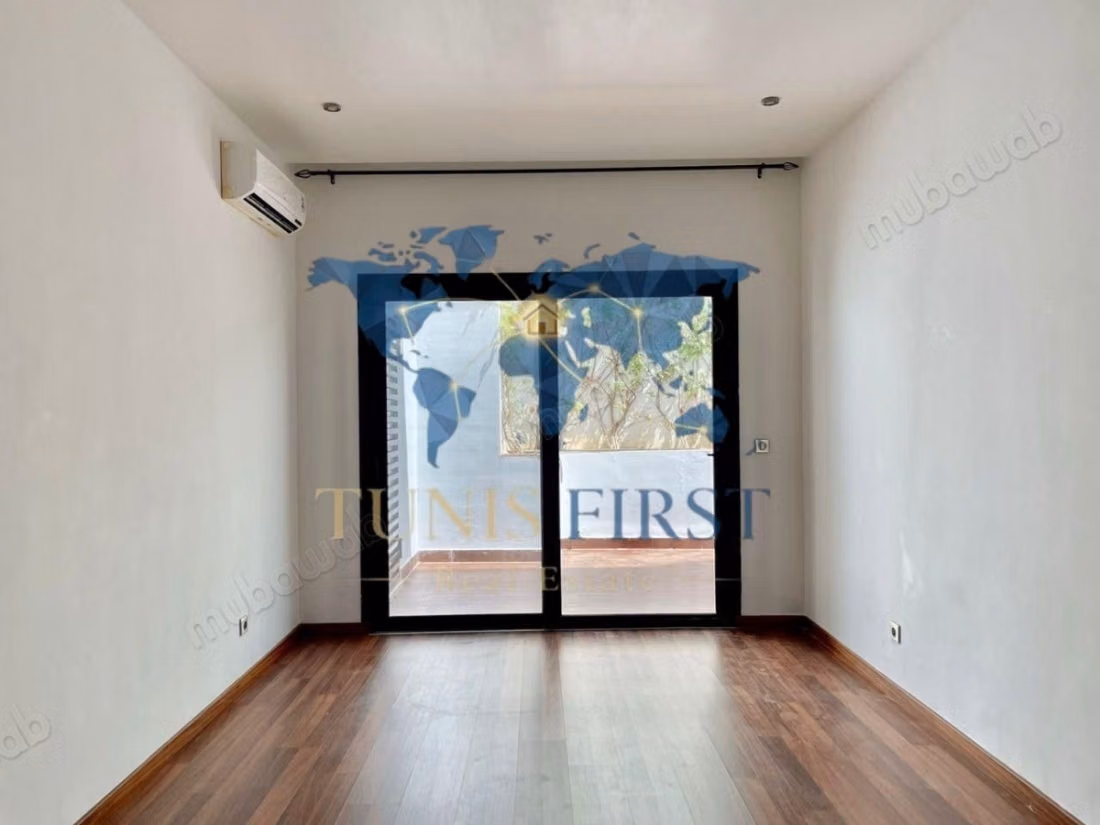 In Affitto Villa Lussuosa Vuota a Cartagine
