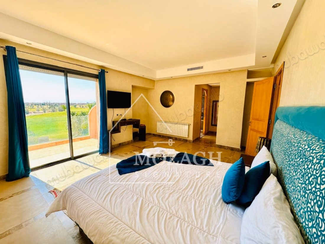 Magnifique villa meublée 4 chambres front de golf