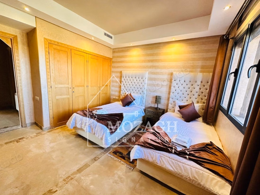 Magnifique villa meublée 4 chambres front de golf