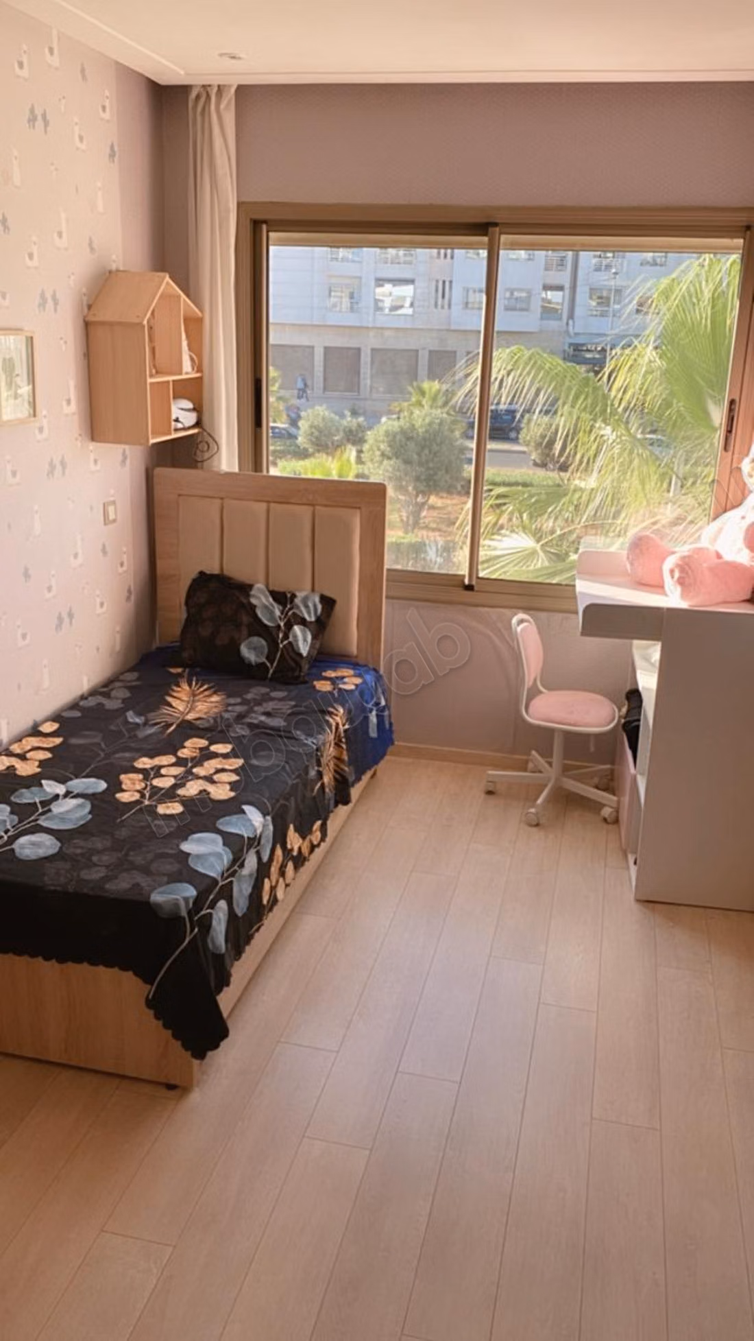 À louer – superbe apt 2 chambres meublé – Californie